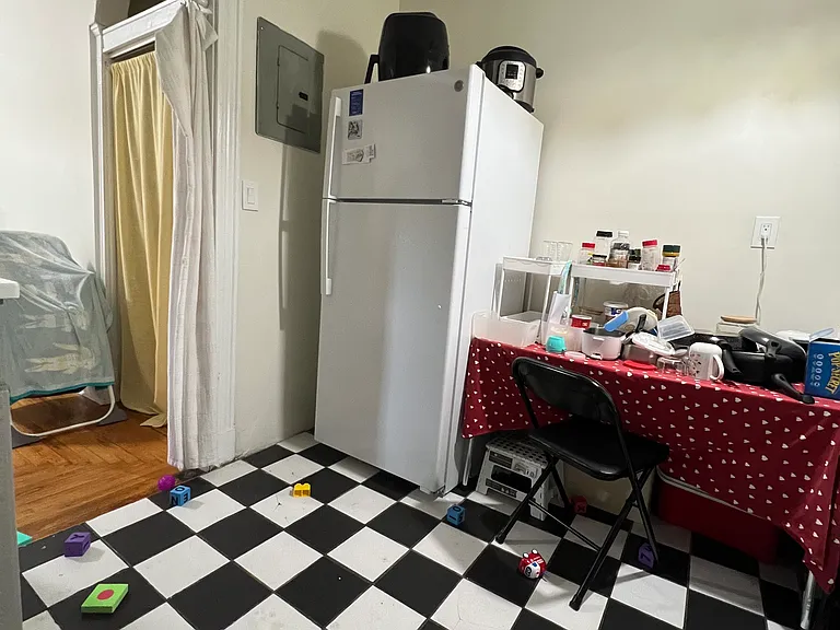 47 Gordon St #2 — Photo 3