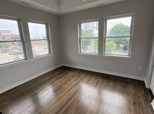 416 Lincoln Rd #3, Windsor, ON N8Y2G5