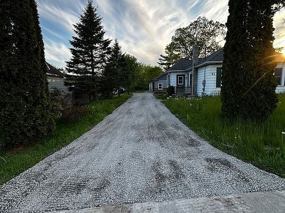 3rd image of 43 Victoria St
