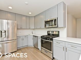 825 N Oakley Blvd #3FA, Chicago, IL 60622