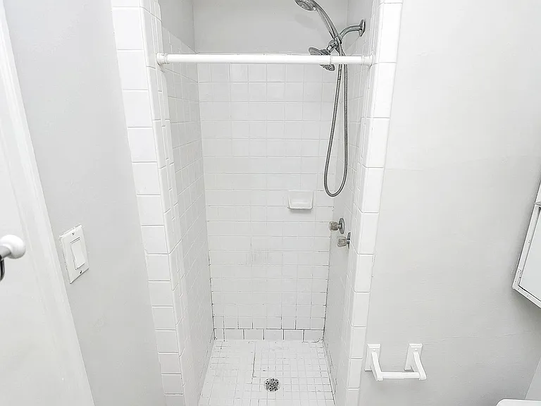 228 Seneca Pl — Photo 23