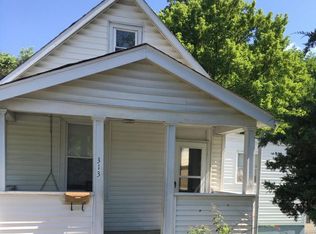 313 Chambers Rd, Saint Louis, MO 63137