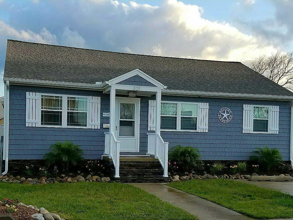1st image of 321 Sunset Dr