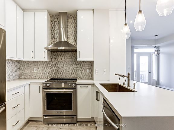 4th image of 245 Dalesford Rd #422