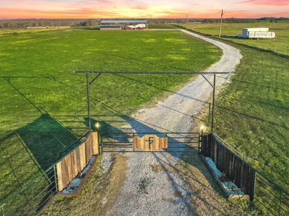 393 County Road 4875, Leonard, TX 75452