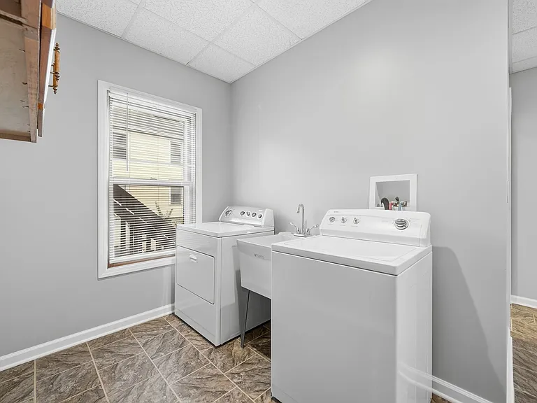 411 N Madison St #A — Photo 9