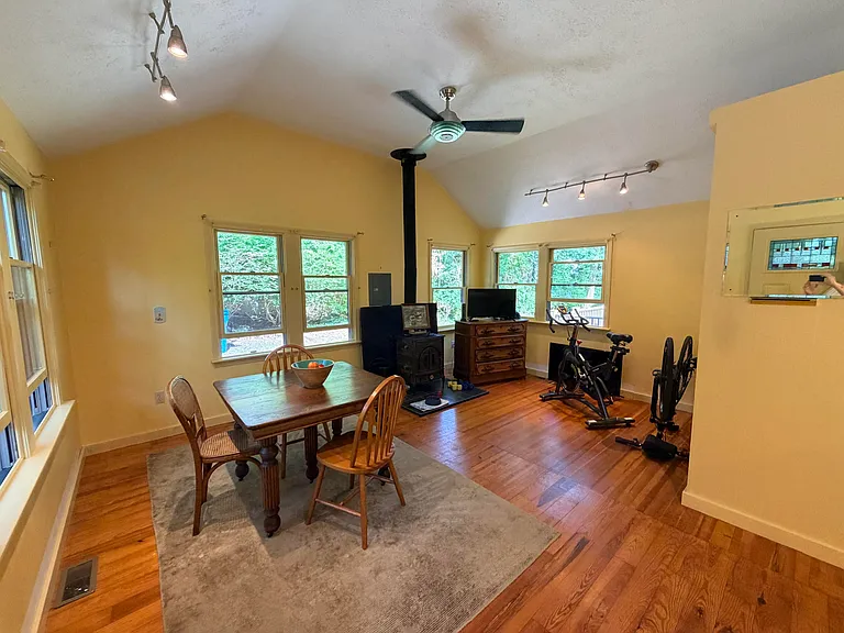 20 Hidden Village Rd — Photo 9