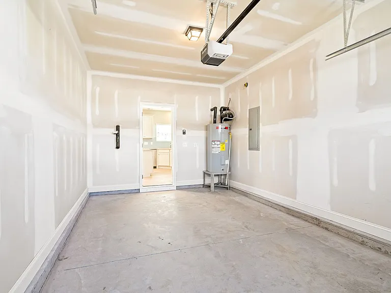 2275 Campbell Loop — Photo 30