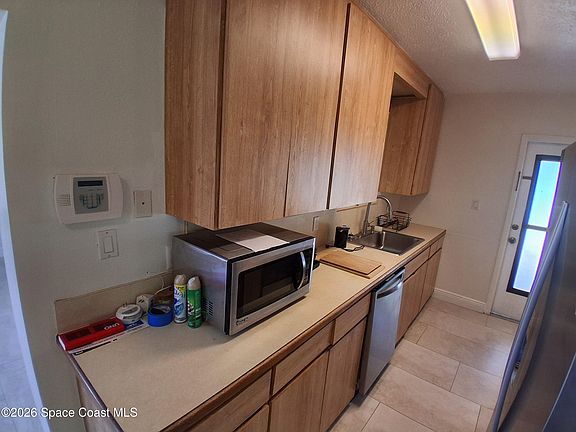 5th image of 303 Princeton Ave