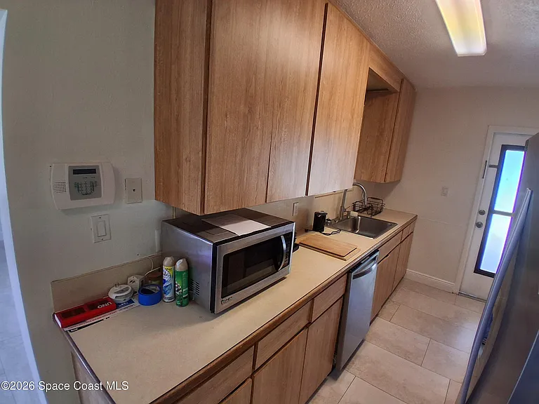 303 Princeton Ave — Photo 5