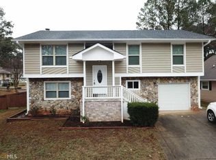 1405 Woodington Cir, Lawrenceville, GA 30044