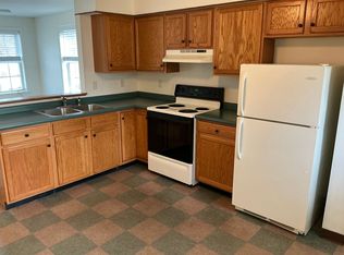 525 Trafton Rd, Oakland, ME 04963