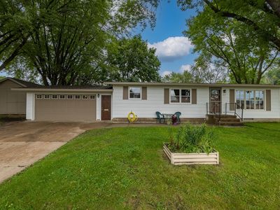 1817 9th St E, Glencoe, MN, 55336