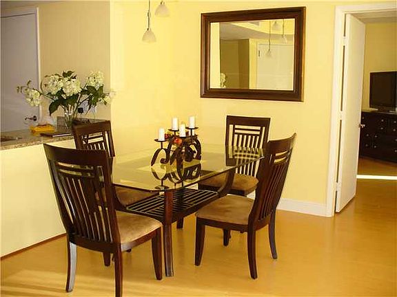 3rd image of 17201 Collins Ave APT 1006