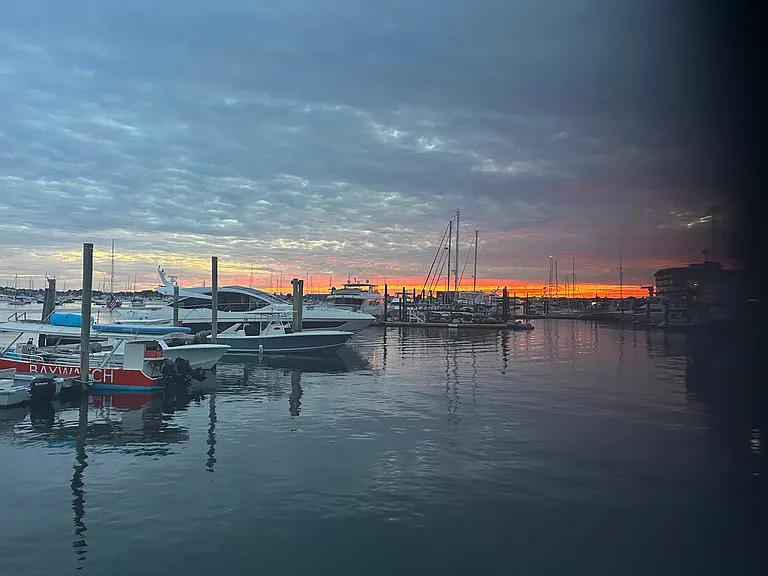 301 Swans Wharf Row — Photo 37