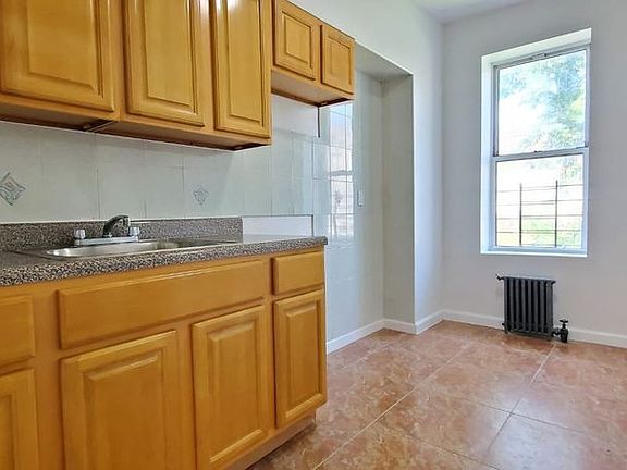 2nd image of 722 E 181st St APT 3