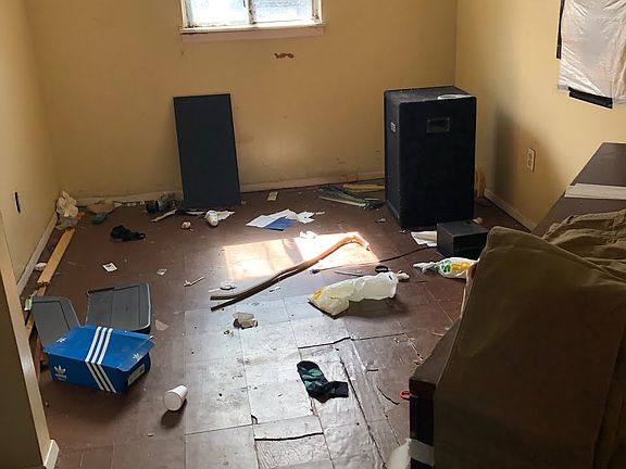 5th image of 3325 E 130th St