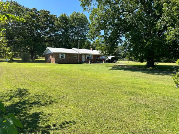 1570 Camp Tahkodah Rd, Batesville, AR 72501