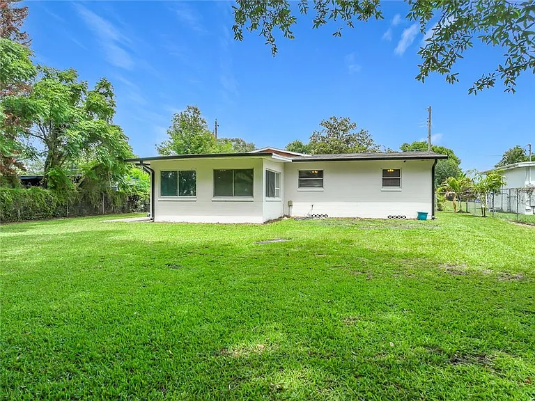 3012 Rogan Rd — Photo 35