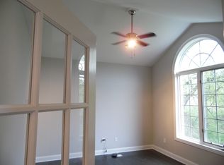 4549 Mystic Hills Cir, Milford, MI 48380