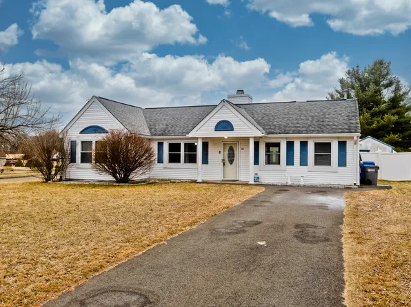 56 Elvree Street, Manchester, CT 06042