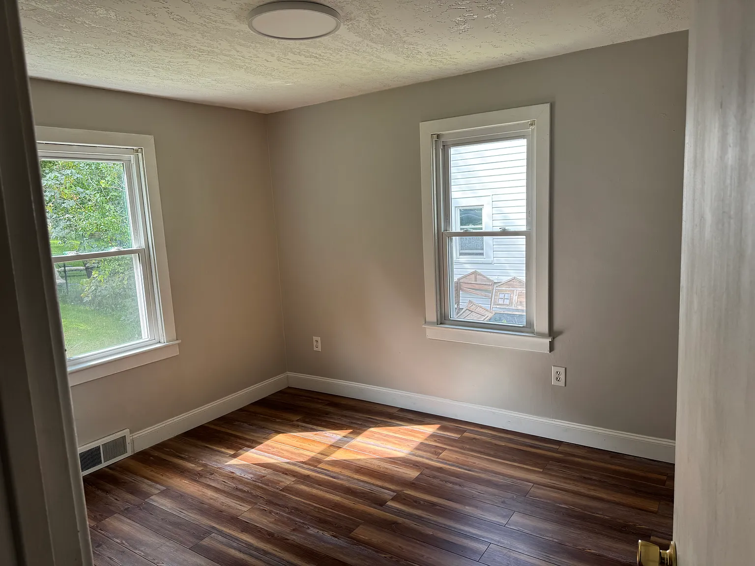 2 bed, 995 sqft, $1,650 — Photo 4