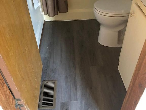 4th image of 103 Ferris St #C