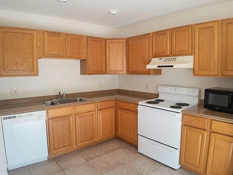 13368 Bedford Mews Ct — Photo 9