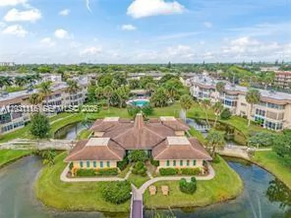 5021 W Oakland Park Blvd APT 313, Lauderdale Lakes, FL 33313