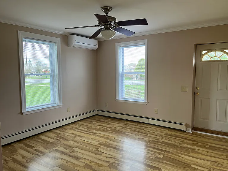 210 Dodge Ave — Photo 6
