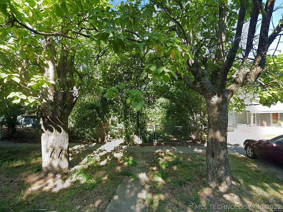 1st image of 510 N Roosevelt Ave W
