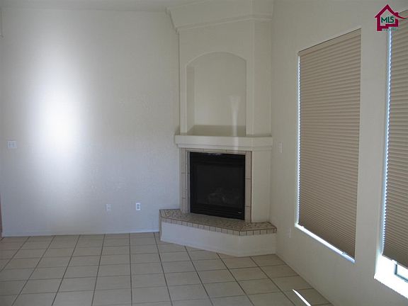 3rd image of 2229 Dakota Dr