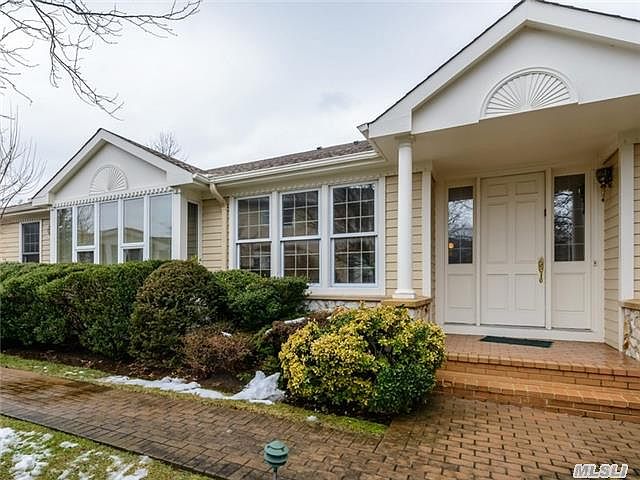 1st image of 353 Baltustrol Cir