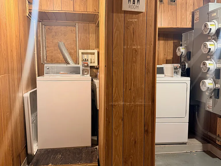 1624 N Oakley Ave — Photo 19