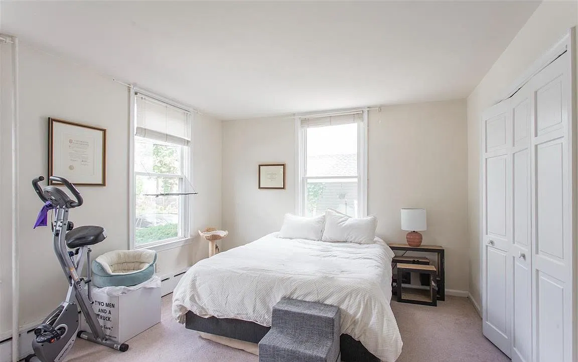 2 bed, 1002 sqft, $1,950 — Photo 2
