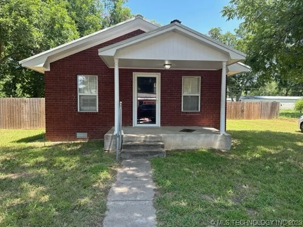 100 S 18th St, Mannsville, OK 73447