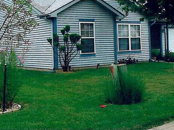 4th image of 9543 English Oak Dr