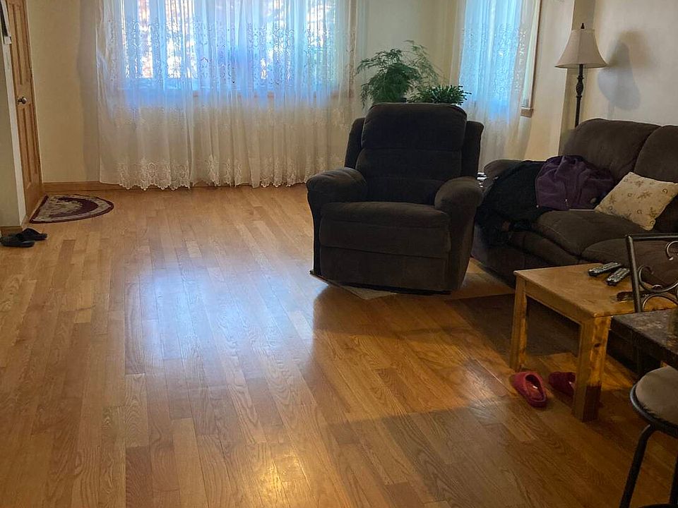 2nd image of 5822 84th Pl