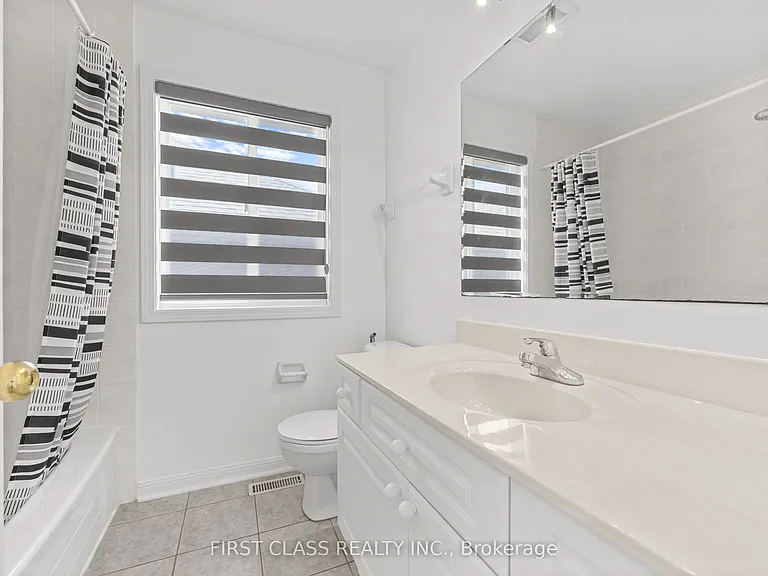 5554 Churchill Meadows Blvd #MAIN — Photo 34