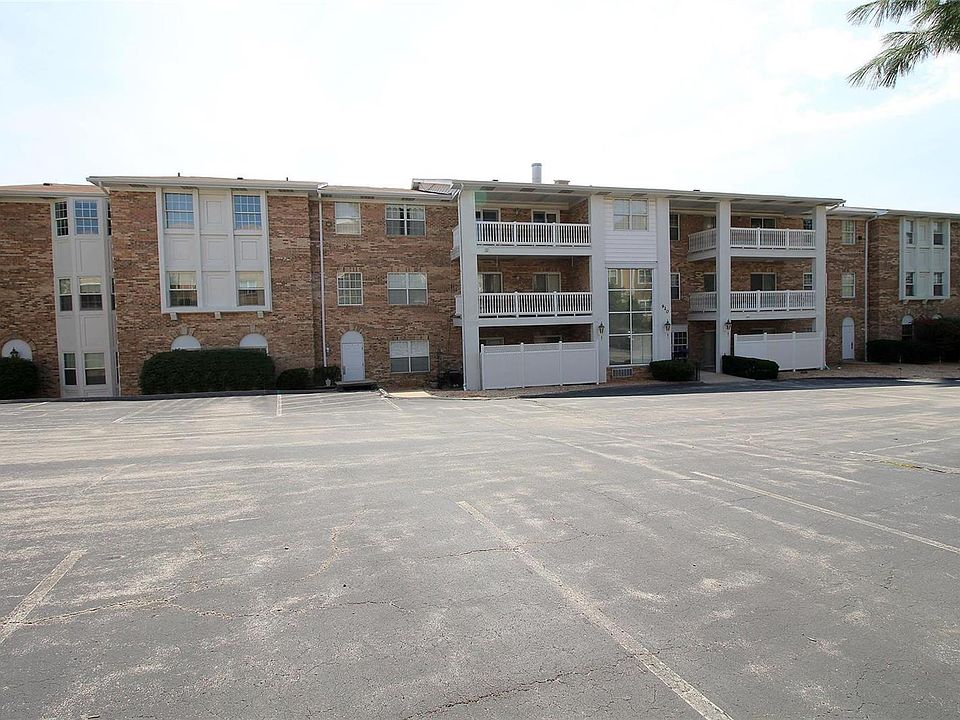 1st image of 920 Guelbreth Ln APT 301