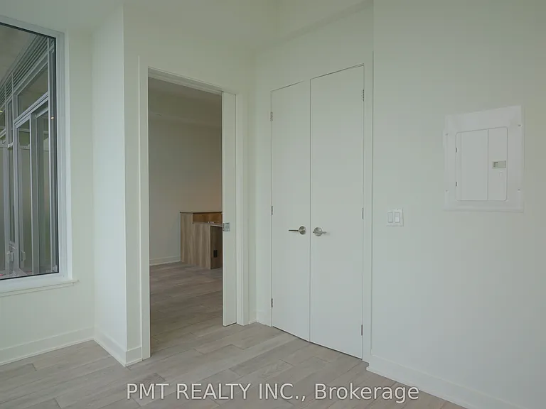 11 Yorkville Ave #4210 — Photo 10