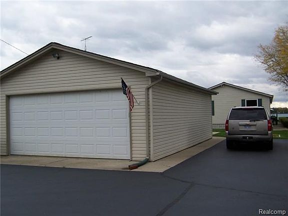 4th image of 5305 Pointe Dr