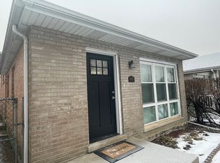 8511 S Parkside Ave, Burbank, IL