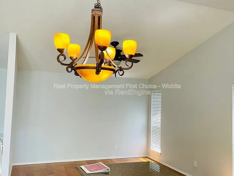 613 S Wheatland Cir — Photo 6