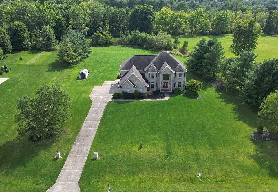 1st image of 5168 Roxanne Ln
