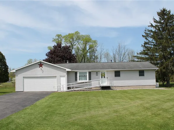 1494 Davis Rd, Churchville, NY 14428