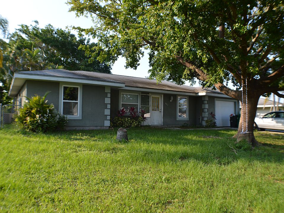 1st image of 297 SW Bridgeport Dr