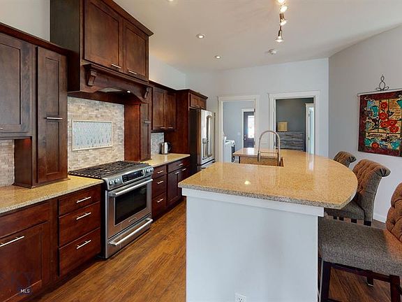 4th image of 332 Kimball Ave
