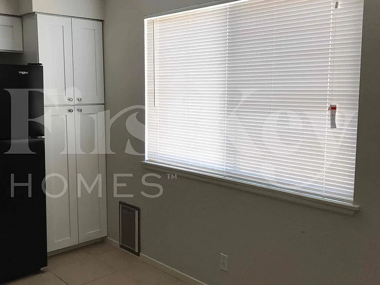 1810 Renada Cir — Photo 5
