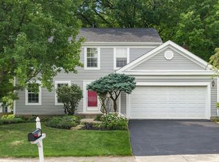 319 Brownsfell Dr, Columbus, OH 43235